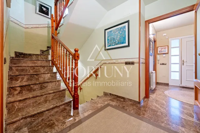 Casa adosada en venta en Passatge de Montbrió del Camp, Reus. — 16