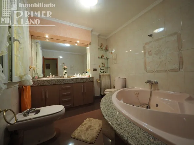 CASA DE DOS PLANTAS JUNTO A C/ DOÑA CRISANTA POR 195.000 € — 27