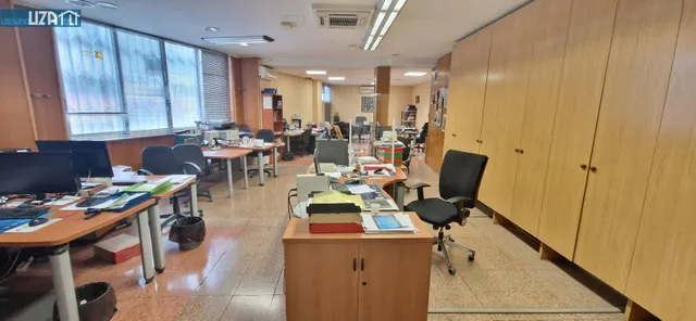 Amplio Local Comercial a Solo 150 Metros de la Playa - Oportunidad Única — 5