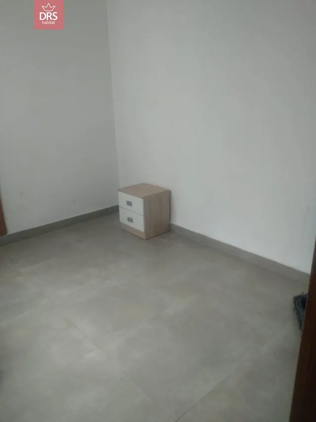 PISO EN PLENO CENTRO, CL MARTINEZ VILLENA AL LADO DEL ALTOZANO — 31