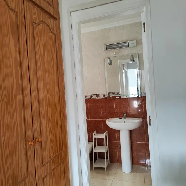 Adosado en Gran Alacant con solárium, balcón y piscina comunitaria — 46