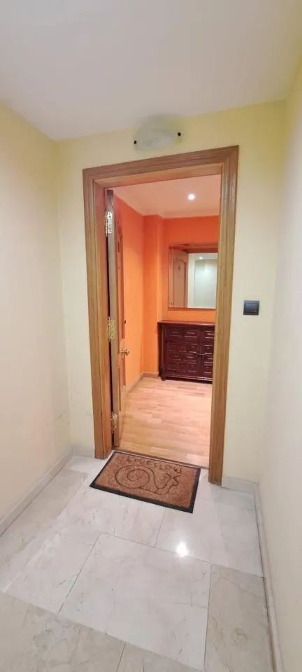 Amplio y Luminoso Piso en alquiler en Barrocanes, Ourense - Ideal para Familias — 9
