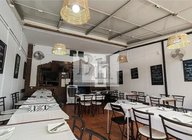 TRASPASAMOS LOCAL EN PLENO FUNCIONAMIENTO!!! - foto 4