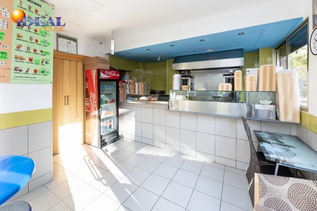 VENTA DE LOCAL EN URBANIZACION PARQUE NUEVA GRANADA (GRANADA) — 5