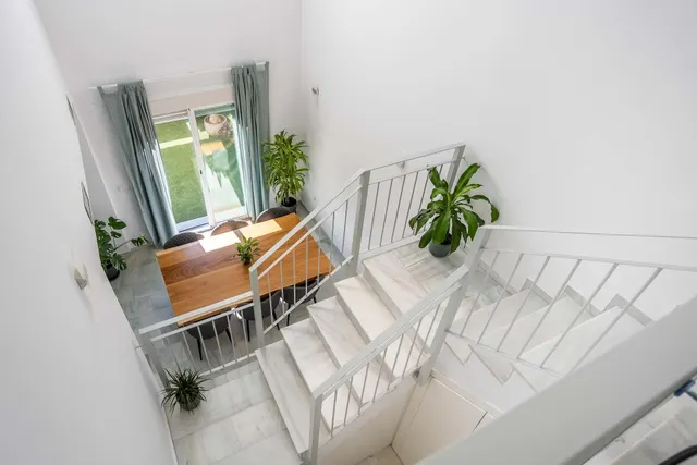 Vivienda adosada reformada, amplia y lista para entrar a vivir — 25