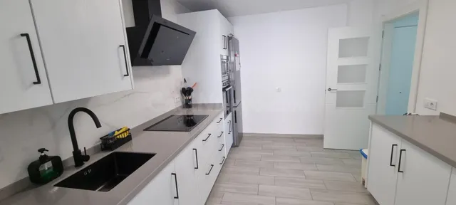Recinto Ferial - Piso de 3 Dormitorios, Terraza, Balcón, Cén - foto 4
