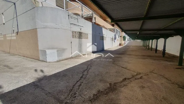 Garaje situado en la playa de Daimús a solo 100 metros el mar. — 3