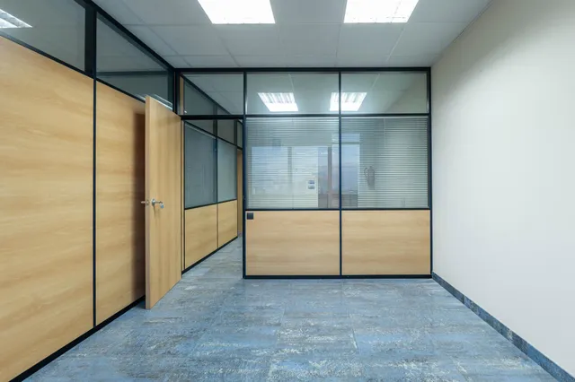 OFICINAS EN PUERTO  DE SAGUNTO — 17