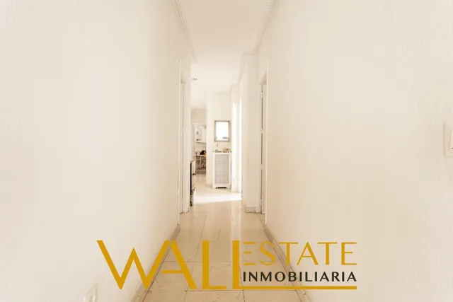 Amplio piso en venta para reformar en Argüelles — 23