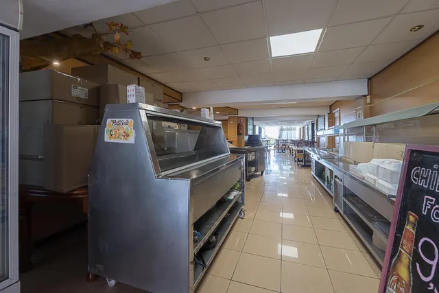 Local comercial en primera línea de playa en Magaluf — 35