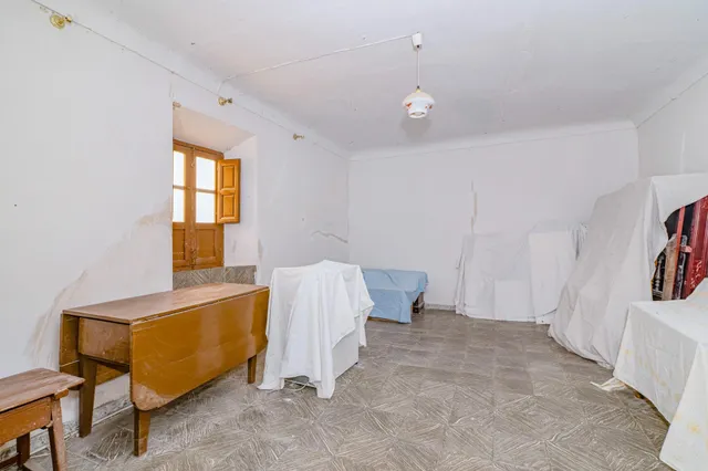 Casa señorial con terraza y posibilidad de rentabilidad. — 28