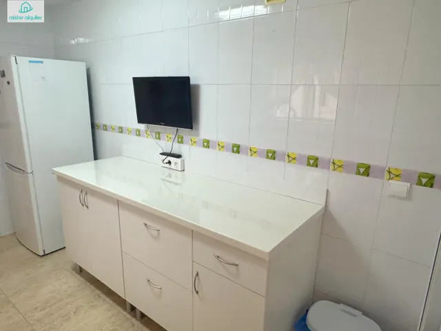 ALQUILER DE HABITACIÓN PARA ESTUDIANTE, IDEAL PARA UNIVERSITARIO DE MEDICINA Y CIENCIAS DE LA SALUD — 22