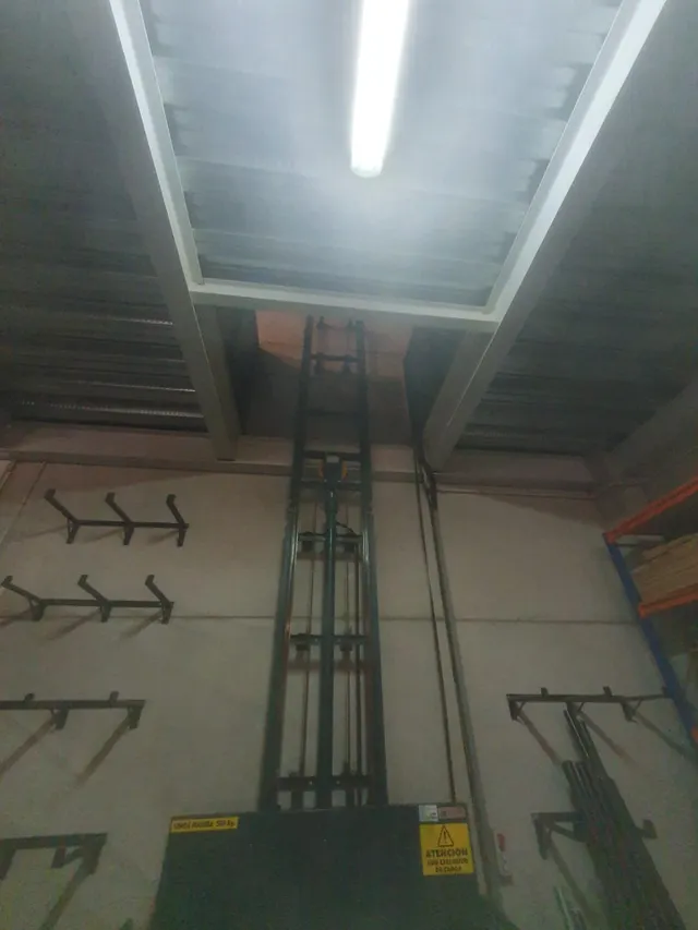 Se vende nave industrial en P.I La Palmera — 9