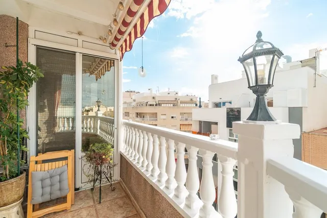 Ático en el centro de Torrevieja de 3 dormitorios y 2 baños — 15