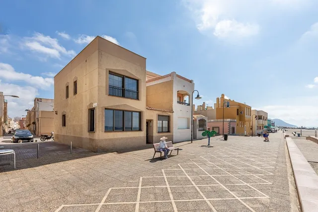 ATENCION PONEMOS A LA VENTA EL PRIVILEGIO DE VIVIR EN PRIMERÍSIMA LÍNEA DE PLAYA. ¡EN CABO DE GATA! — 38