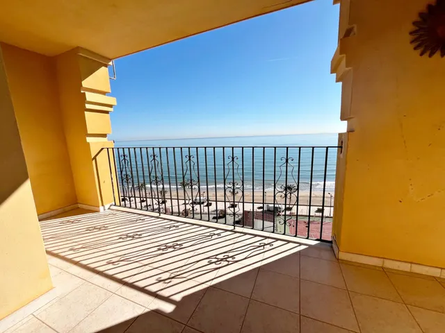 PRECIOSO ATICO EN PRIMERA LINEA DE PLAYA EN PORT SAPLAYA — 8