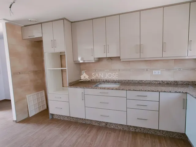 SE VENDE CHALET DE OBRA NUEVA AL LADO DEL PUEBLO DE MACISVENDA-ABANILLA — 50