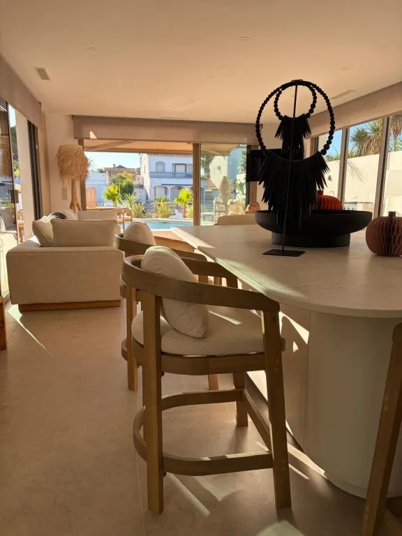 Villa de arquitecto de excepción en Empuriabrava — 11