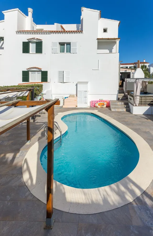 SEMI ADOSADO CON PISCINA Y JACUZZI EN PORT D'ADDAIA - foto 3