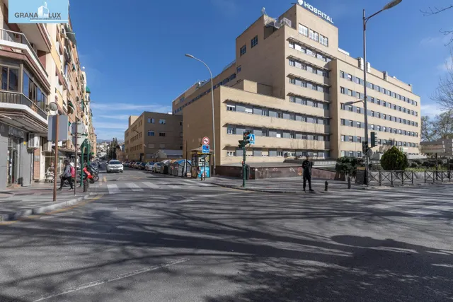Estupendo piso  en la última planta en calle doctor azpitarte — 38