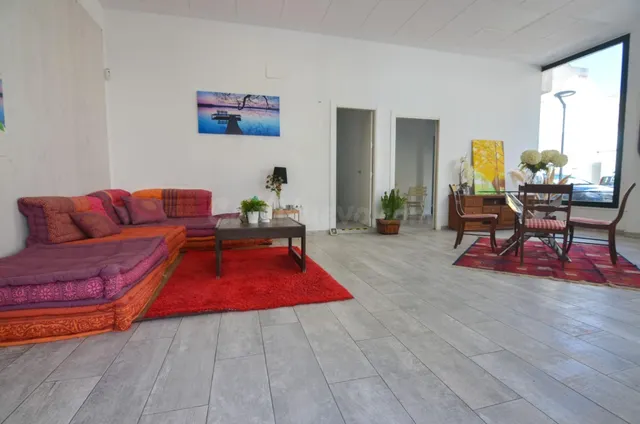 LOCAL COMERCIAL CON POSIBILIDAD DE CAMBIO DE USO A VIVIENDA - foto 5