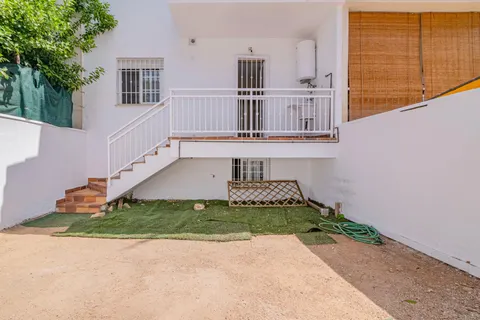 ESTUPENDA CASA ADOSADA DE 4 DORMITORIOS EN BELICENA