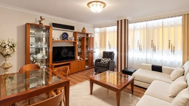 Amplio y precioso  piso de 4 dormitorios en alquiler  en camino de suárez — 7