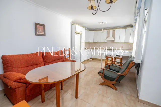 PISO EN VENTA CON TERRAZA Y ASCENSOR EN CALLE MADRID - foto 4