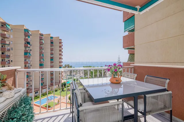 En venta: Apartamento 2 dormitorios, 2 baños, Urb. Las Góndo - foto 2