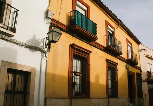 CASA DE VECINOS CON 8 APARTAMENTOS