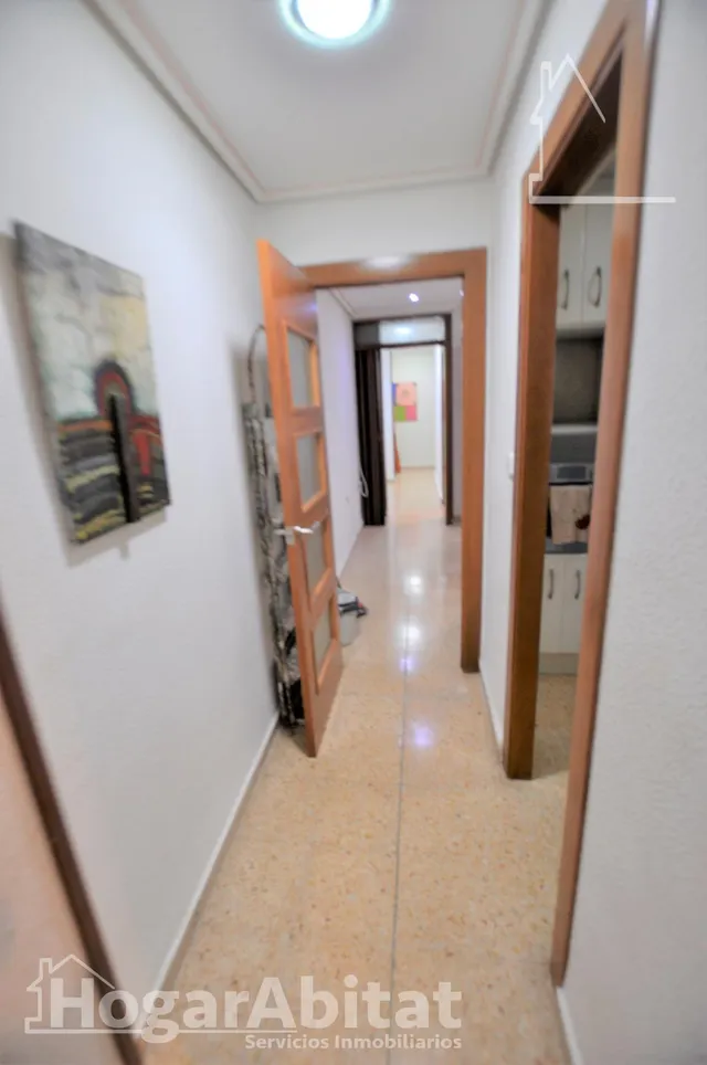 ¡En pleno centro! Bonito, impecable y luminoso con balcón y trastero, todo amueblado — 27