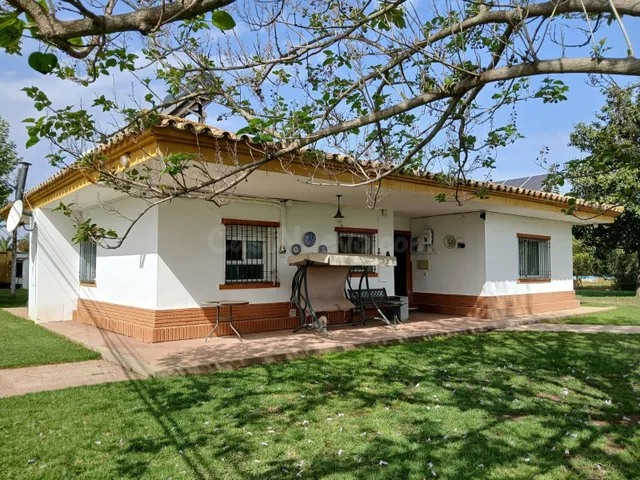 Amplia y Luminosa Propiedad en La Barquera, Córdoba — 4
