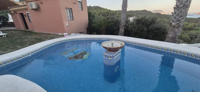 CASA CON PISCINA Y APARTAMENTO EN FARO DE PUNTACARNERO - foto 3