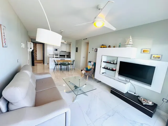 Apartamento en 1ª línea de playa Arenales del Sol. — 7
