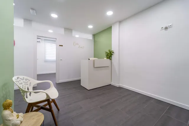 Local comercial 47m² en venta - La Aurora - Avda Andalucia — 17