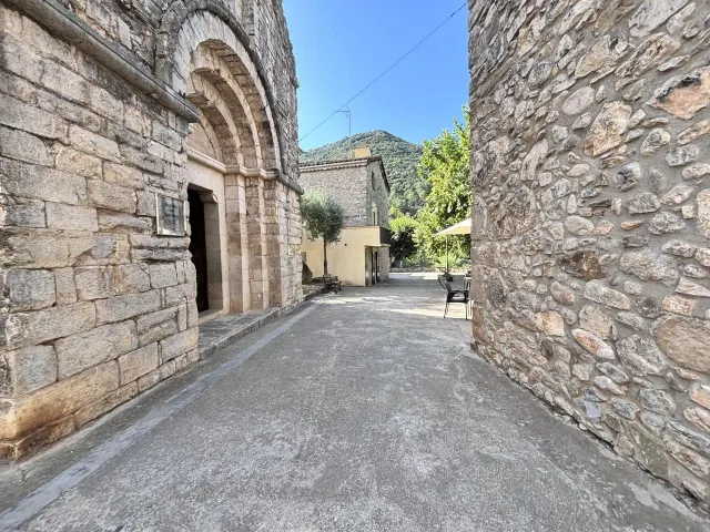Parcela urbanizable en Albanyà – Alt Empordà - foto 3