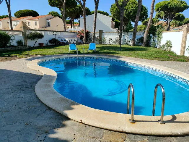 Fantástico chalet en Costa de Sancti Petri, a solo 350 metros del mar. — 8