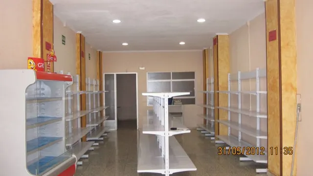 Local comercial — 8