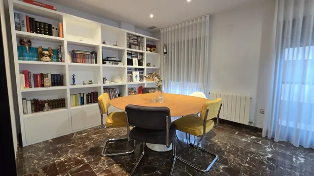 PISO DE LUJO EN ESQUINA TODO EXTERIOR CON GRAN SALON — 2
