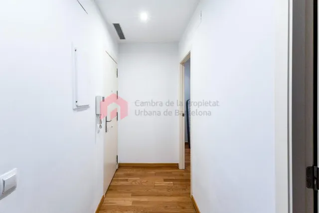 Vivienda esquinera y con encanto en el corazón del Eixample con el estilo clásico de la ciudad de Barcelona. — 18