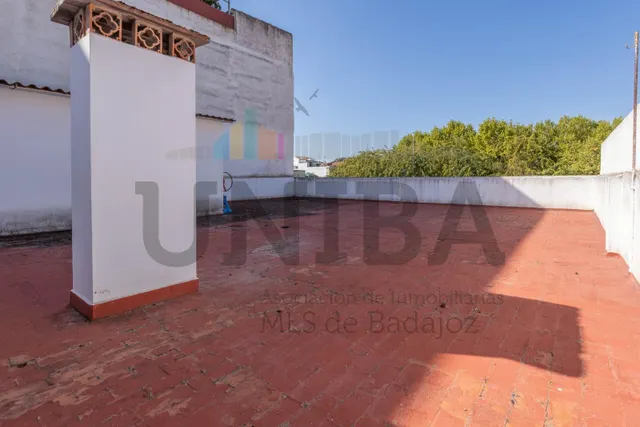 Casa en san roque con cochera y amplia terraza — 20