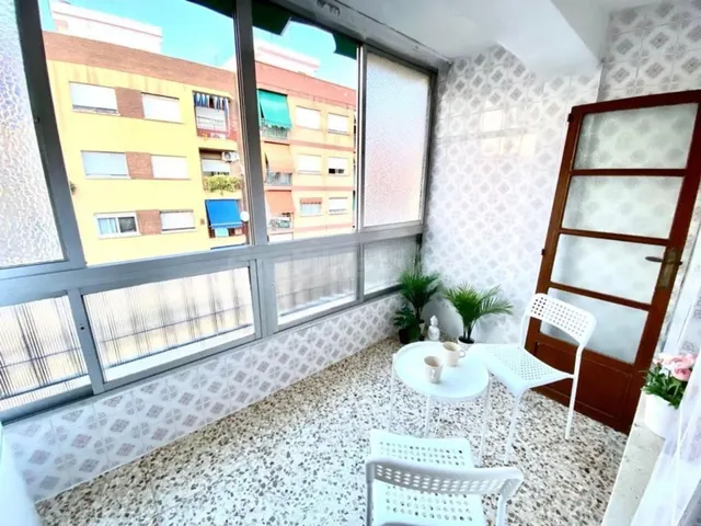 Venta de Piso 4 Dormitorios Terraza Baño y Cocina Reformados - foto 3