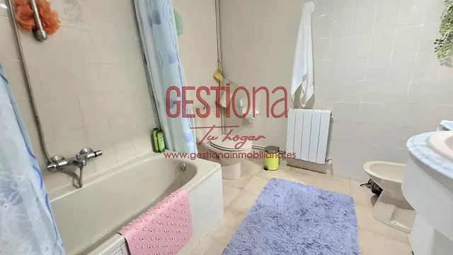 CASA ADOSADA, DISPUESTA PARA ENTRAR A VIVIR. HAZAS DE CESTO. — 19