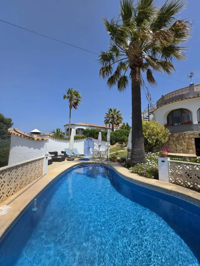 Encantadora villa en la prestigiosa zona de Balcón al Mar, Jávea — 30