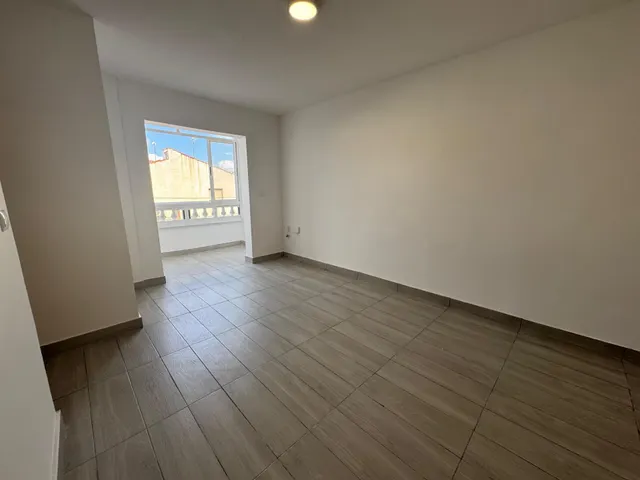 ¡Apartamento reformado a 500 metros de la playa! — 9