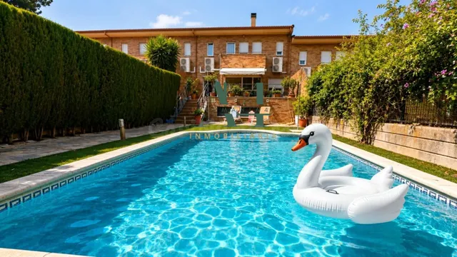 Espléndido Adosado en Macondo - Los Castellanos, Cáceres