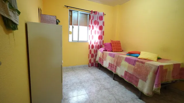 Piso de 3 dormitorios en arenales – calle obispo vela, Las Palmas de Gran Canaria — 13