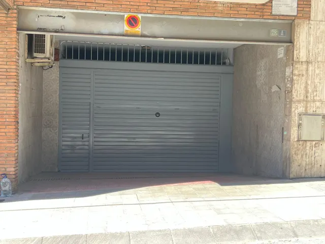 IDEAL INVERSORES. Se vende garaje con 16 plazas de coche alquiladas en la zona del Escorxador. — 3