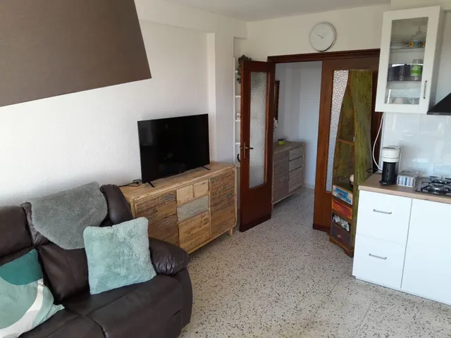 ESPECTACULAR VIVIENDA FRENTE A LA PINADA, RODEADA DE VEGETACIÓN — 9