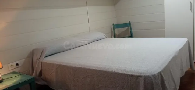 Estudio con mezzanine. 2do piso sin ascensor. Luz y agua incluidos. 45 mts2 AO — 2